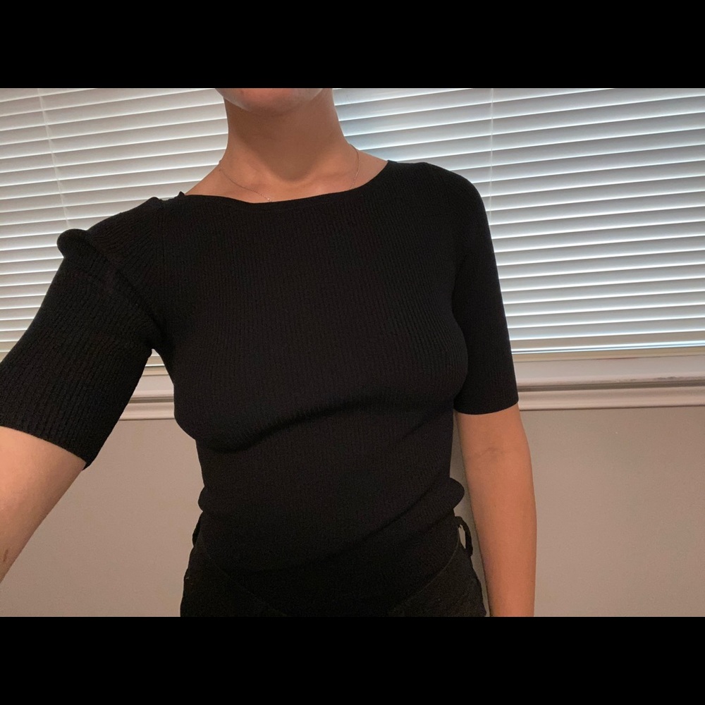 Tight ribbed black top 3/4 sleeve